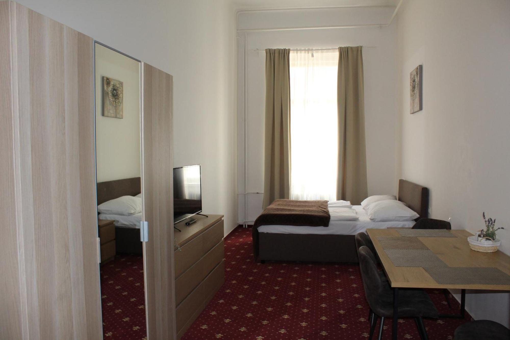 Apartamento Sokolska Praga Exterior foto
